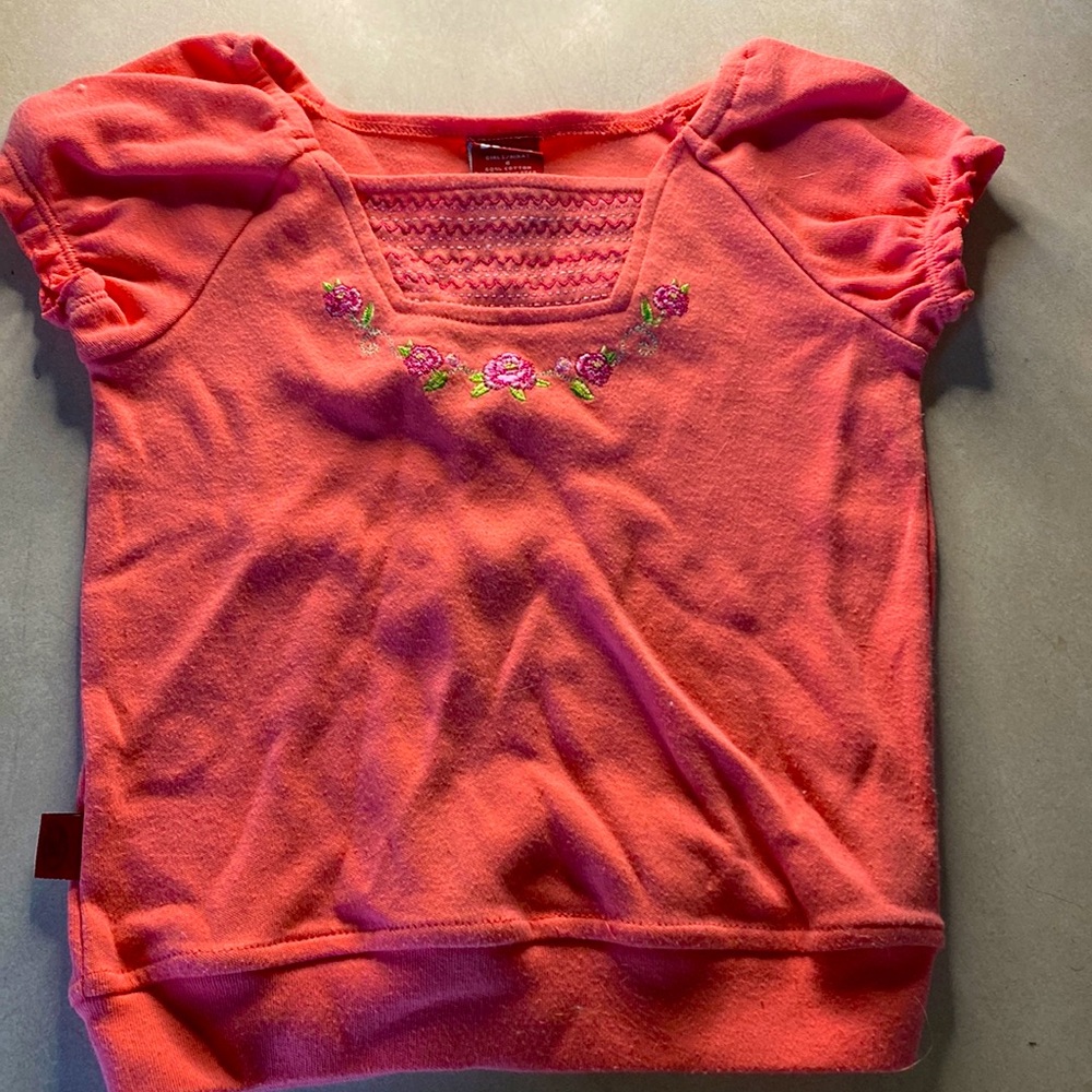Cute pink crop top!
